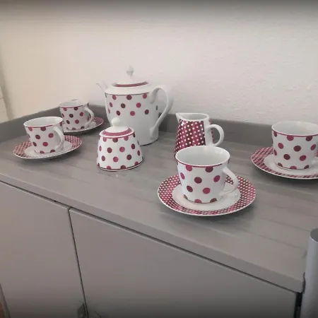 Bonito Apartamento Con Terraza A 5 Min De La Playa En Appartamento Estepona