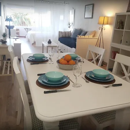Bonito Apartamento Con Terraza A 5 Min De La Playa En * Estepona